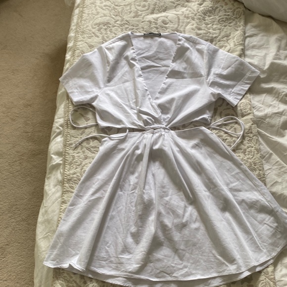 ZARA CUTOUT WHITE POPLIN DRESS SIZE L (FITS LIKE M) - Picture 6 of 7